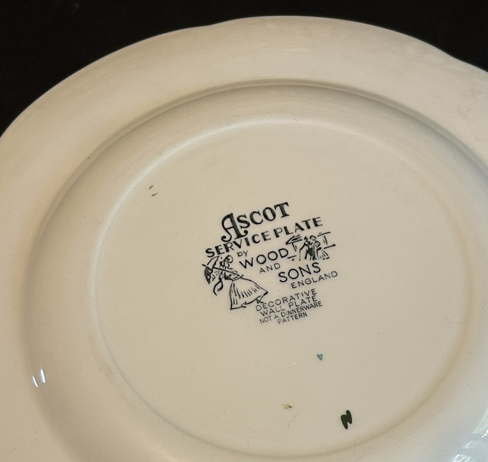 3 Vintage ASCORT SERVICE CHARGER WALL PLATES VILLAGE SCENE Wood & Sons England