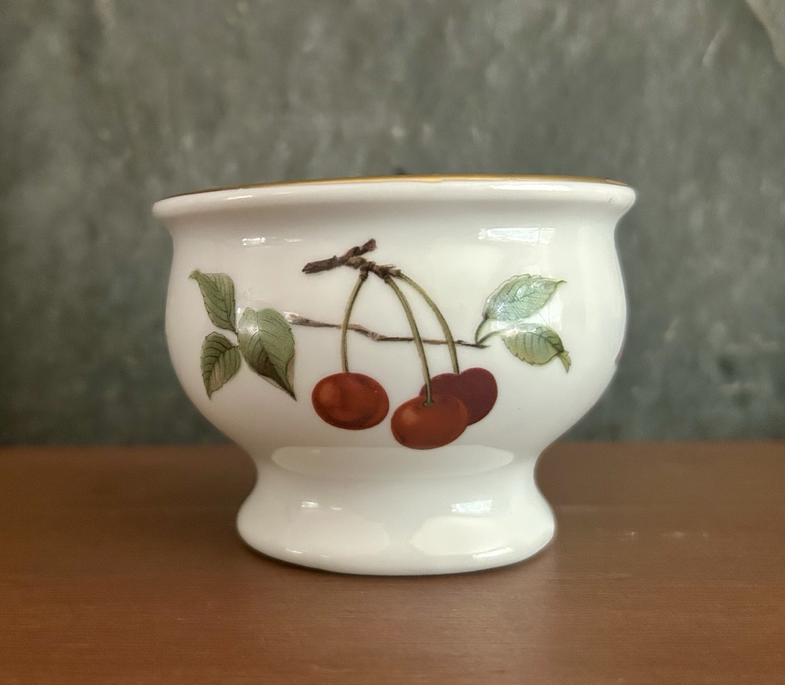 Royal Worcester Evesham Gold Pestle Bowl Porcelain Cherry Peach Blackberry 3.5″