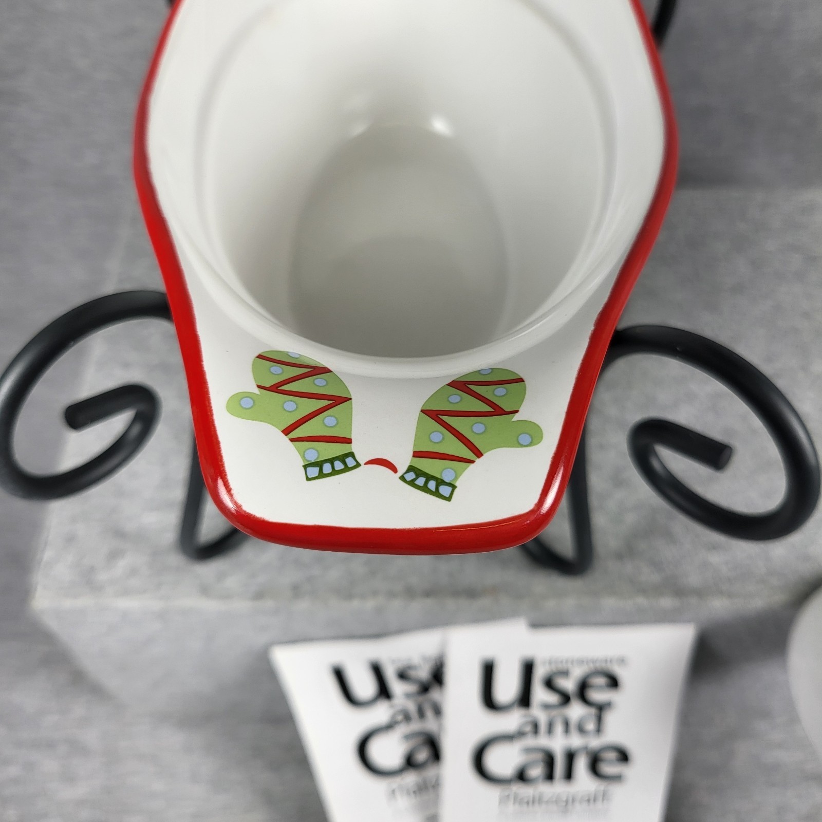 Pfaltzgraff Taffy Candy Christmas Gravy Server With Carrier And Tea Light