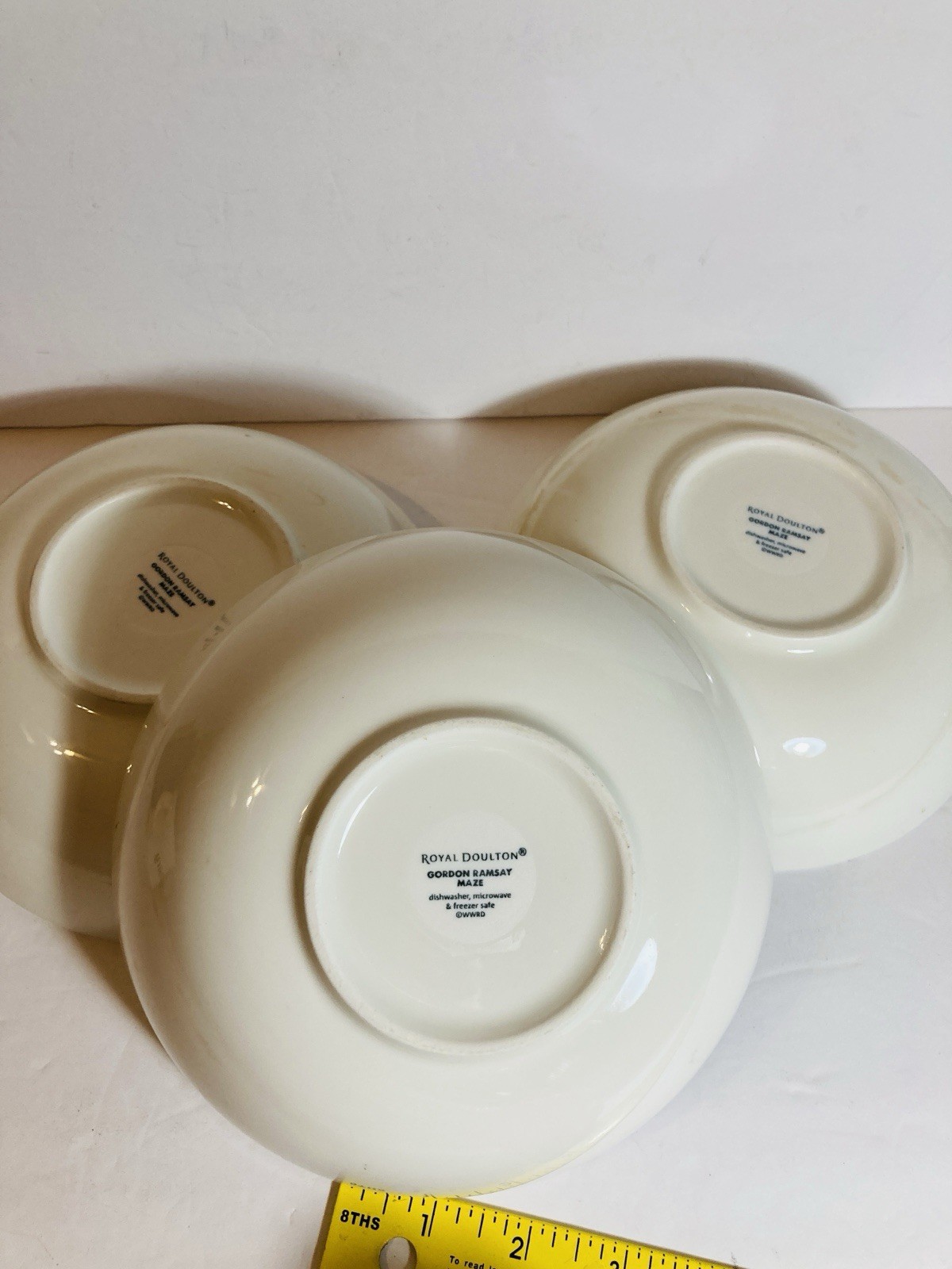 Royal Doulton Salad Pasta Bowl 7”Ribbed Interior Maze White Gordon Ramsay EUC
