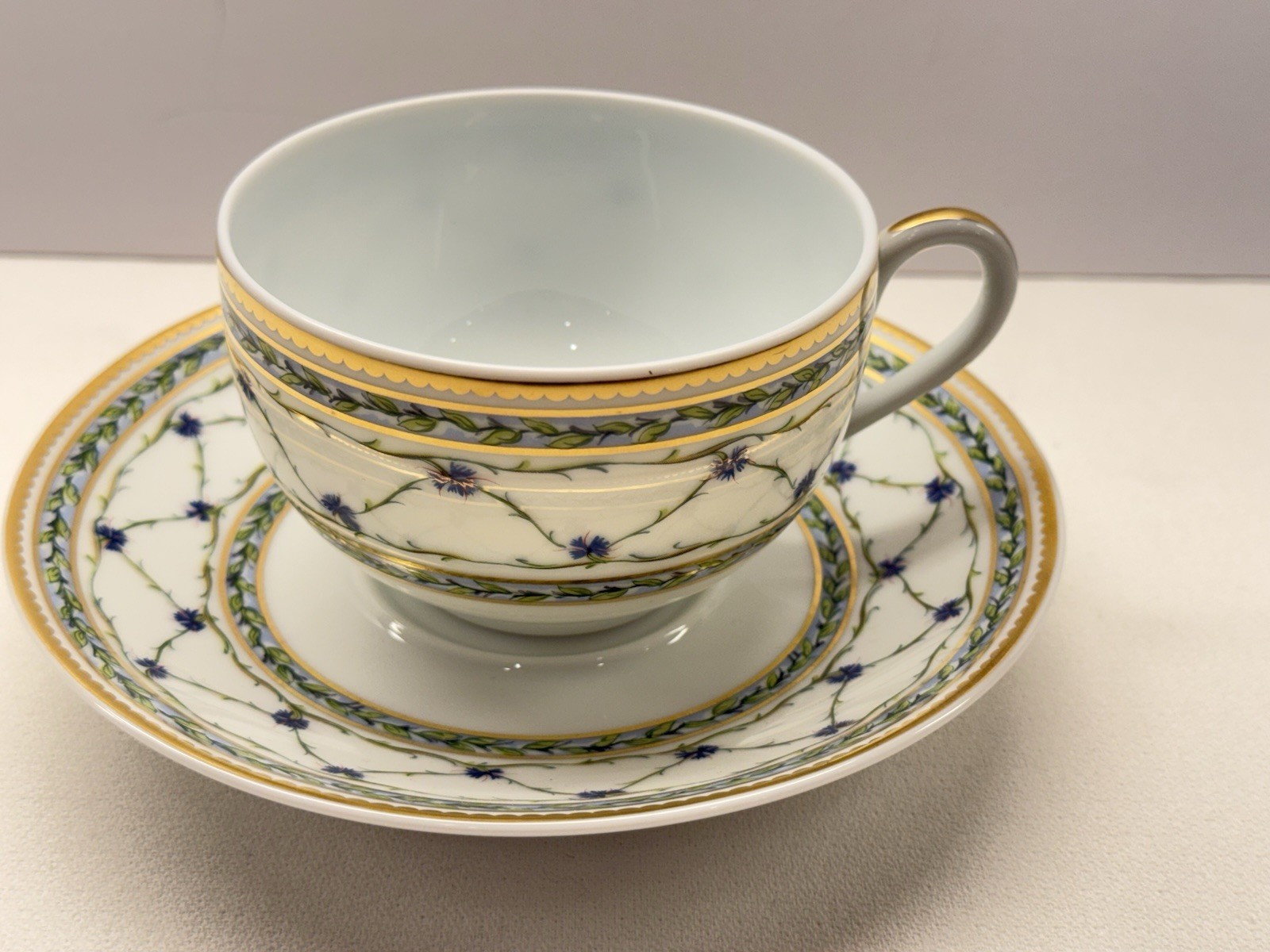 Raynaud Limoges “L’Allee Du Roy” Tea Cup & Saucer Set – Mint Condition – France