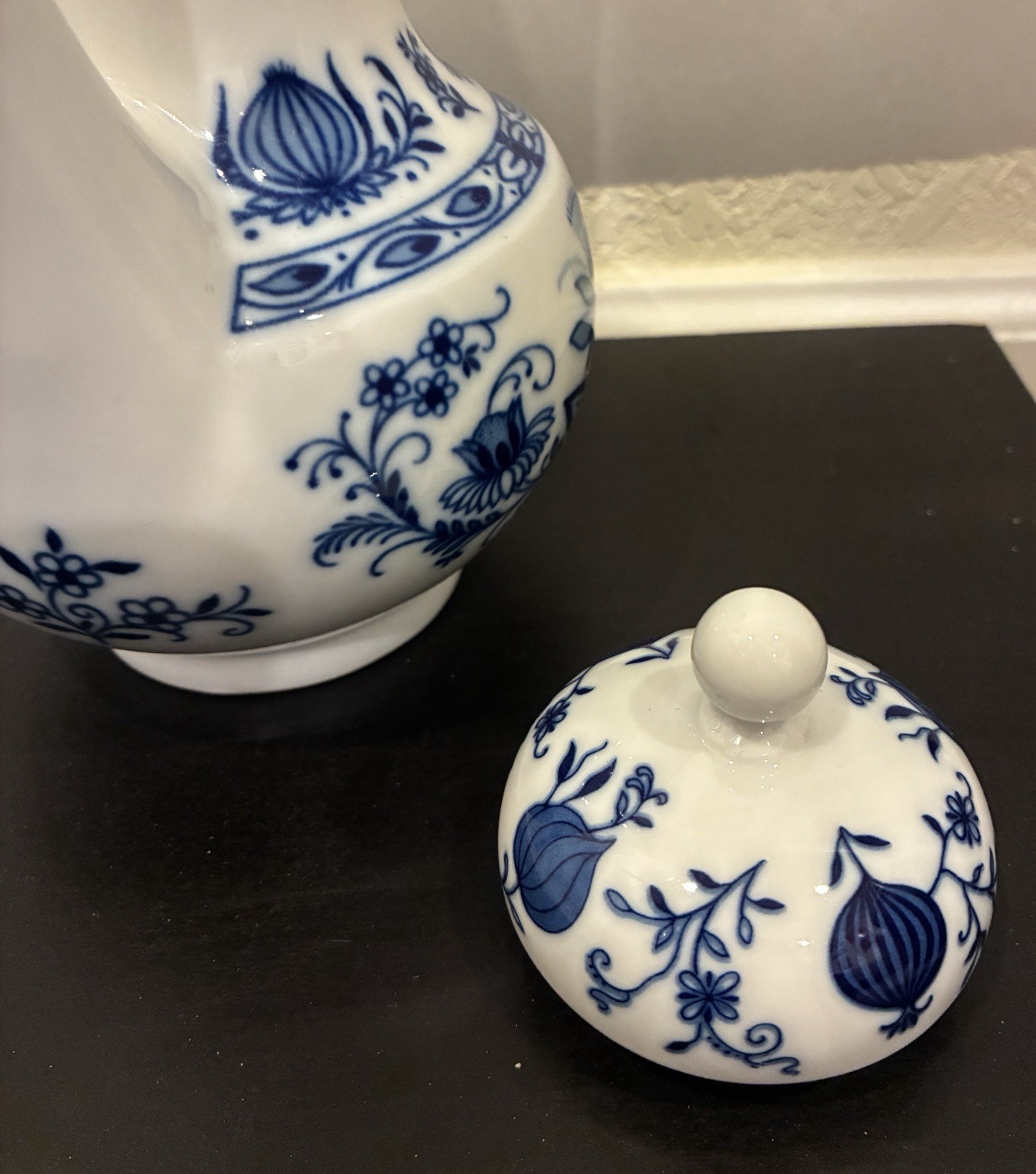 Winterling Bavaria Blue Onion 8.5” Teapot w Lid Germany Echt Kobalt Porcelain