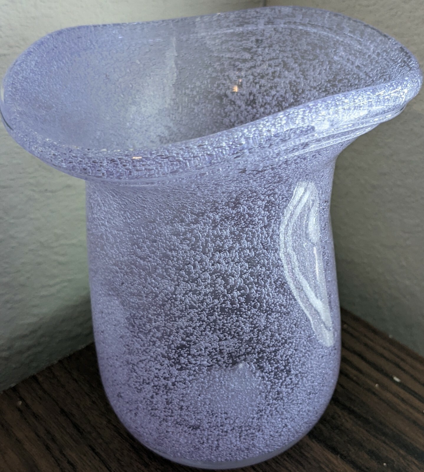 Hand Blown 5.5″” Alexandrite Bubble Glass Vase Pinched Sides Flared Threaded Rim