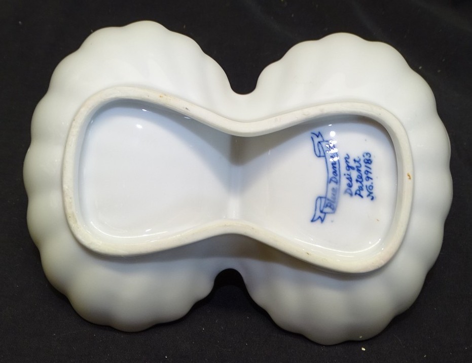 Blue Danube Double Nut Cup Handled Shell Shape – Blue Onion Japan Lipper & Mann