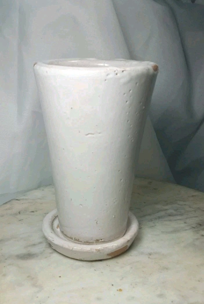 Unknown Old Studio Pottery Look !!!