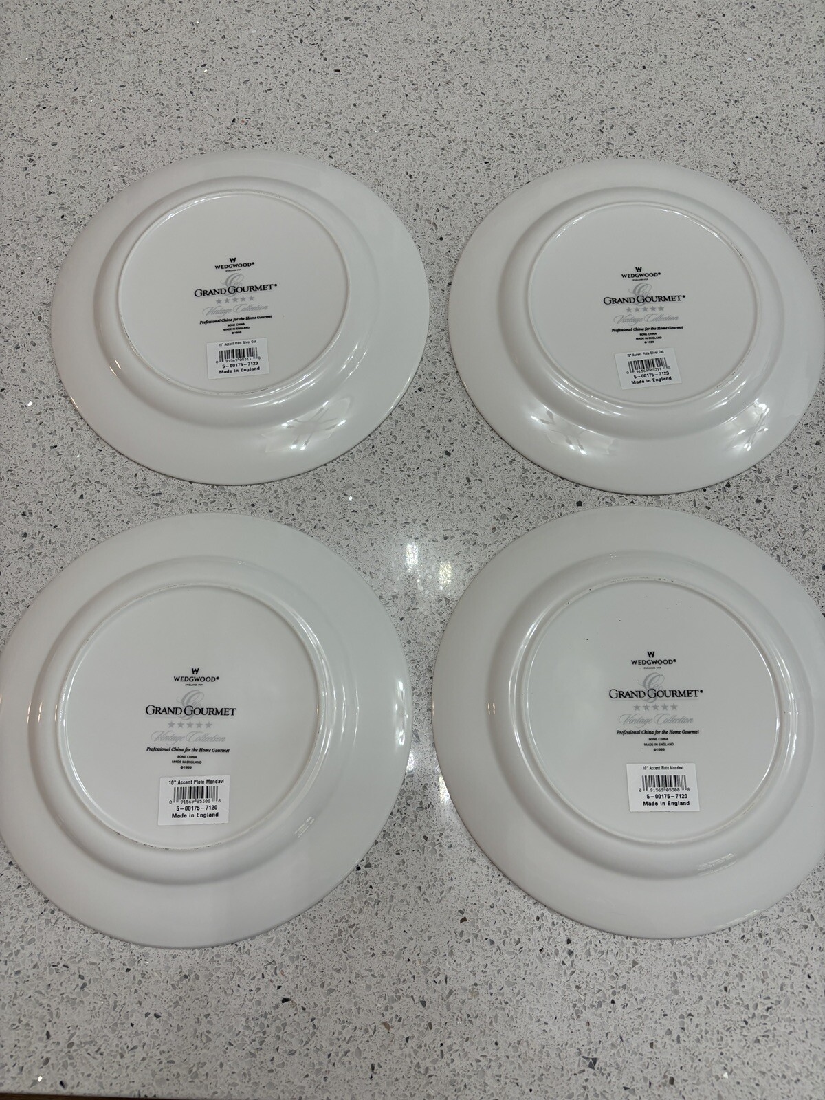 NWT 4 Wedgwood Grand Gourmet Vintage Collection Wine Theme 9.75” Dinner Plates