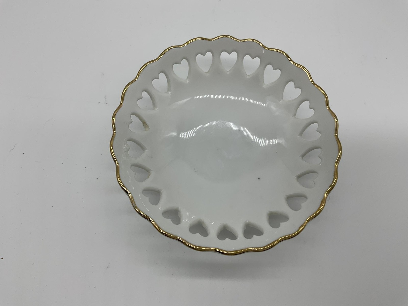 Unmarked White Porcelain Pedestal Bowl Heart Cutout Gold Trim Home Decor Display