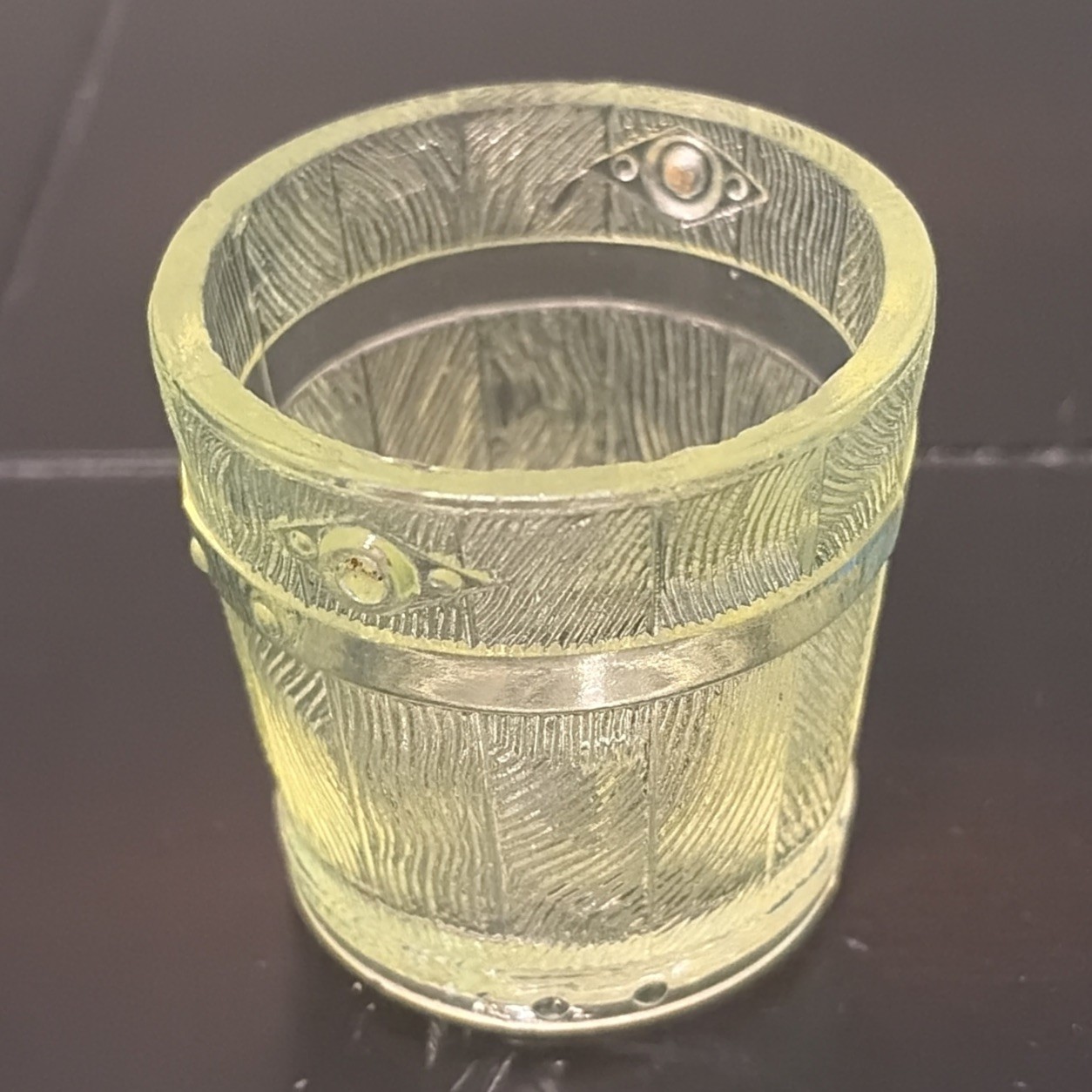Bryce Bros Old Oaken Bucket Toothpick Holder 2″ Vaseline Uranium UV Glow EAPG
