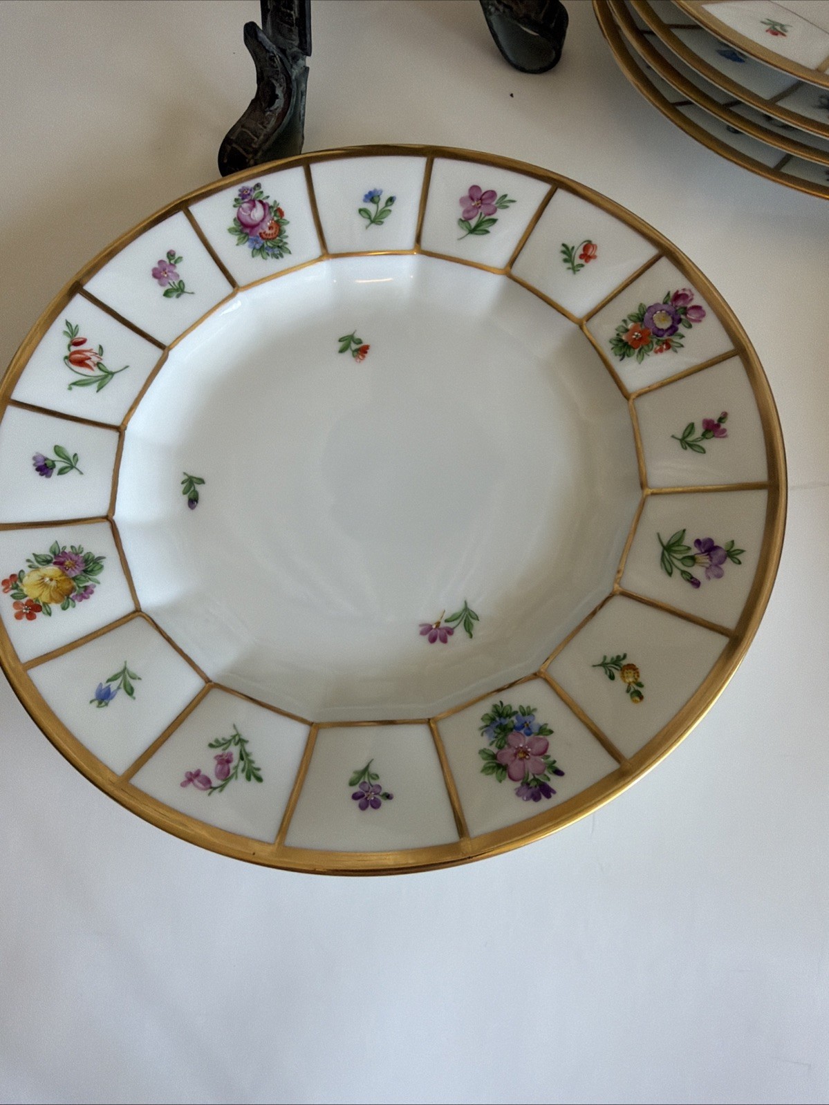 Royal Copenhagen Henriette Luncheon Plates 8 3/4″ New