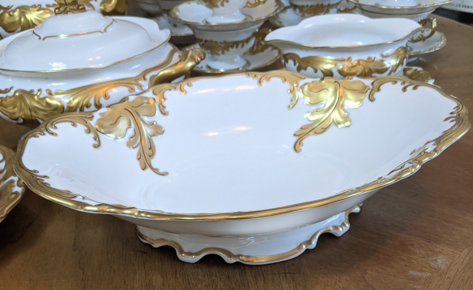 WALBRZYCH WAWEL CHINA POLAND GOLD GILDED EDGE COMPLETE SERVICE FOR 10 UNBOXED