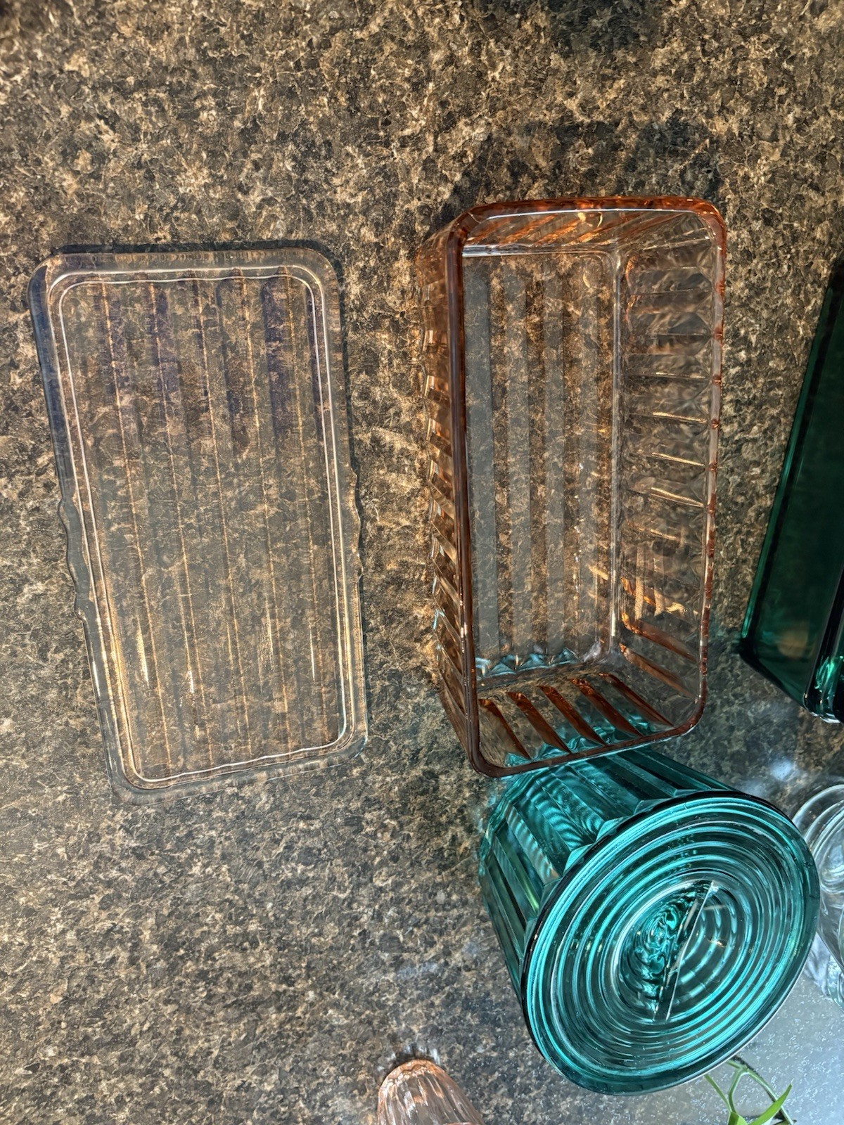 Vintage Jeannette Glass – princess pink and ultra marine with disnctve rib patt