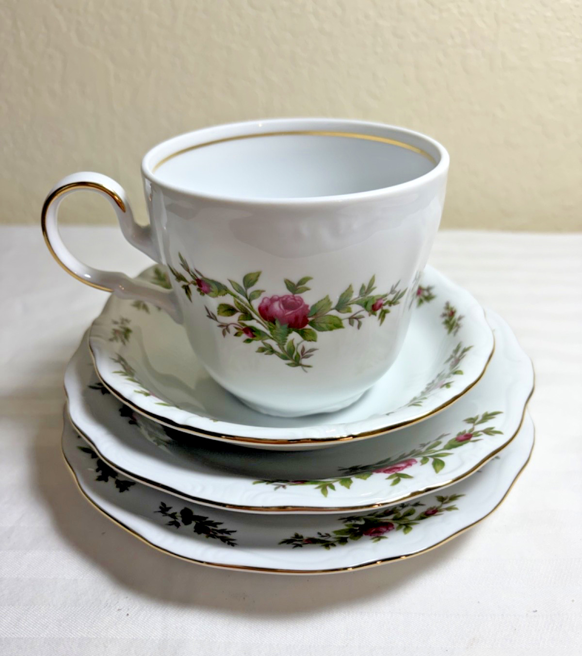 Johann Haviland Moss Rose fine china teacup and saucer 4 piece set