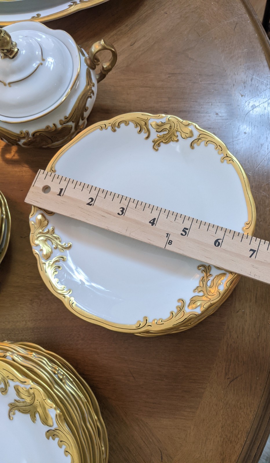 WALBRZYCH WAWEL CHINA POLAND GOLD GILDED EDGE COMPLETE SERVICE FOR 10 UNBOXED