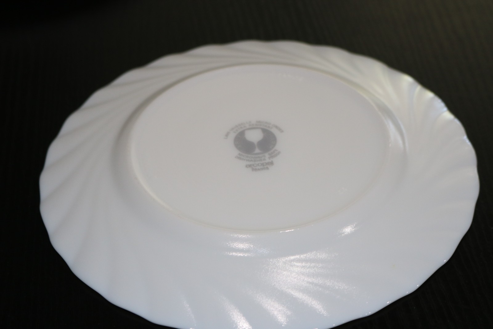 4 Vintage Arcopal Victoria Floral Salad Dessert Plates 7.75″ Made in France