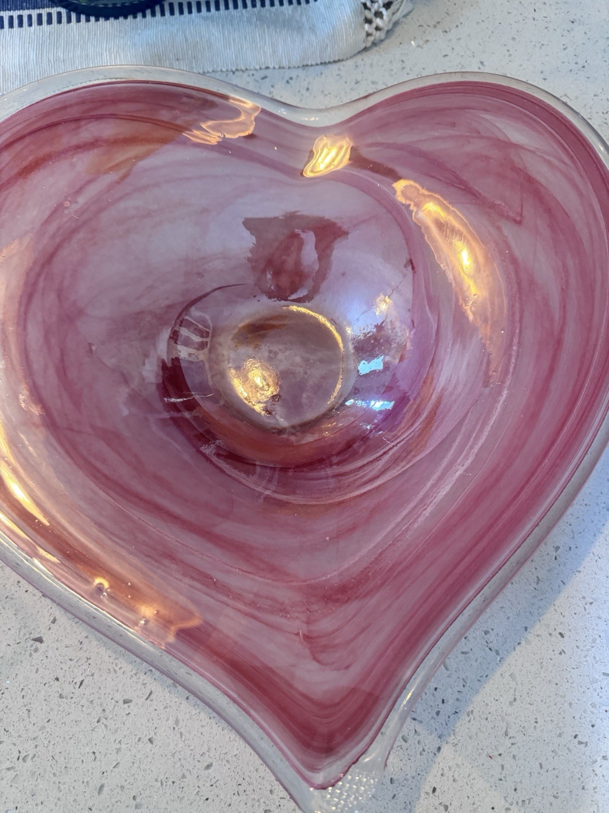 Large 16” Hand Blown Pink/Red Swirl Heart Art Glass Bowl Murano Style Centerpiec