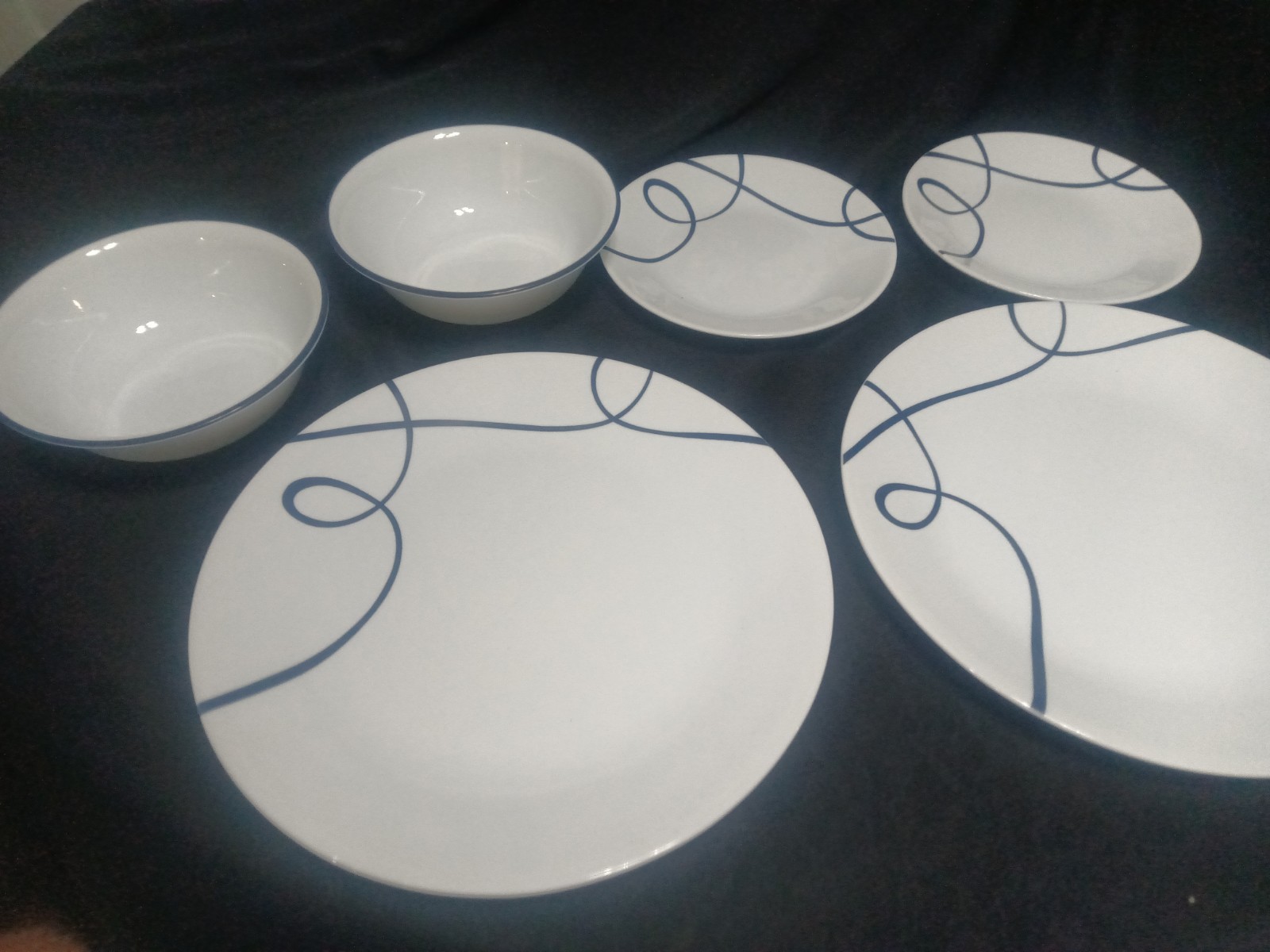 Set of 2 (6 pieces) Corelle LIA with Cobalt Blue Swirl Line