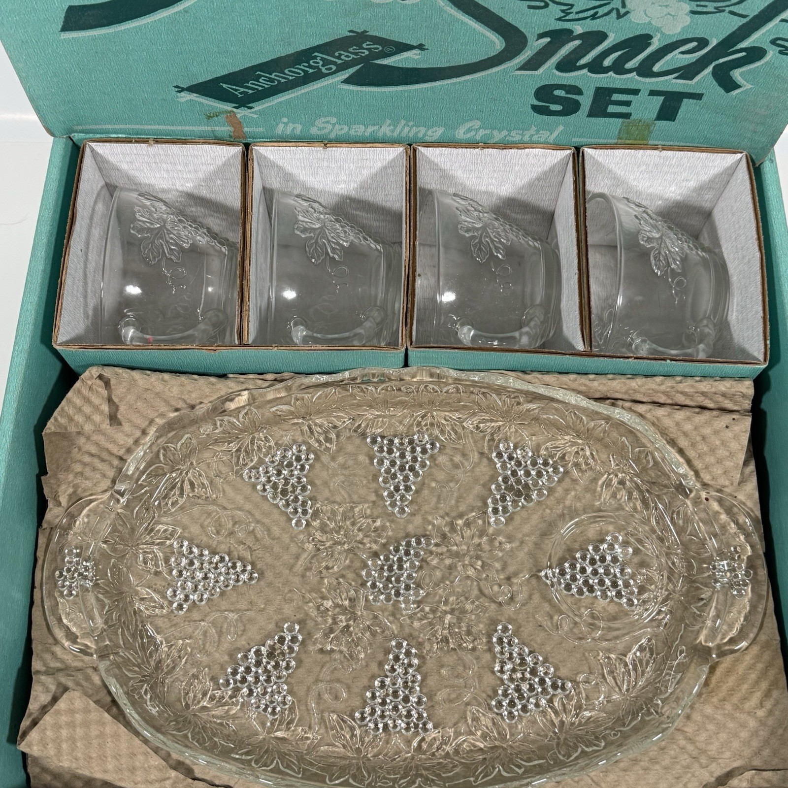 Anchor Hocking Serva-Snack Set 8pc Clear Glass Grape Pattern Vintage Boxed Set