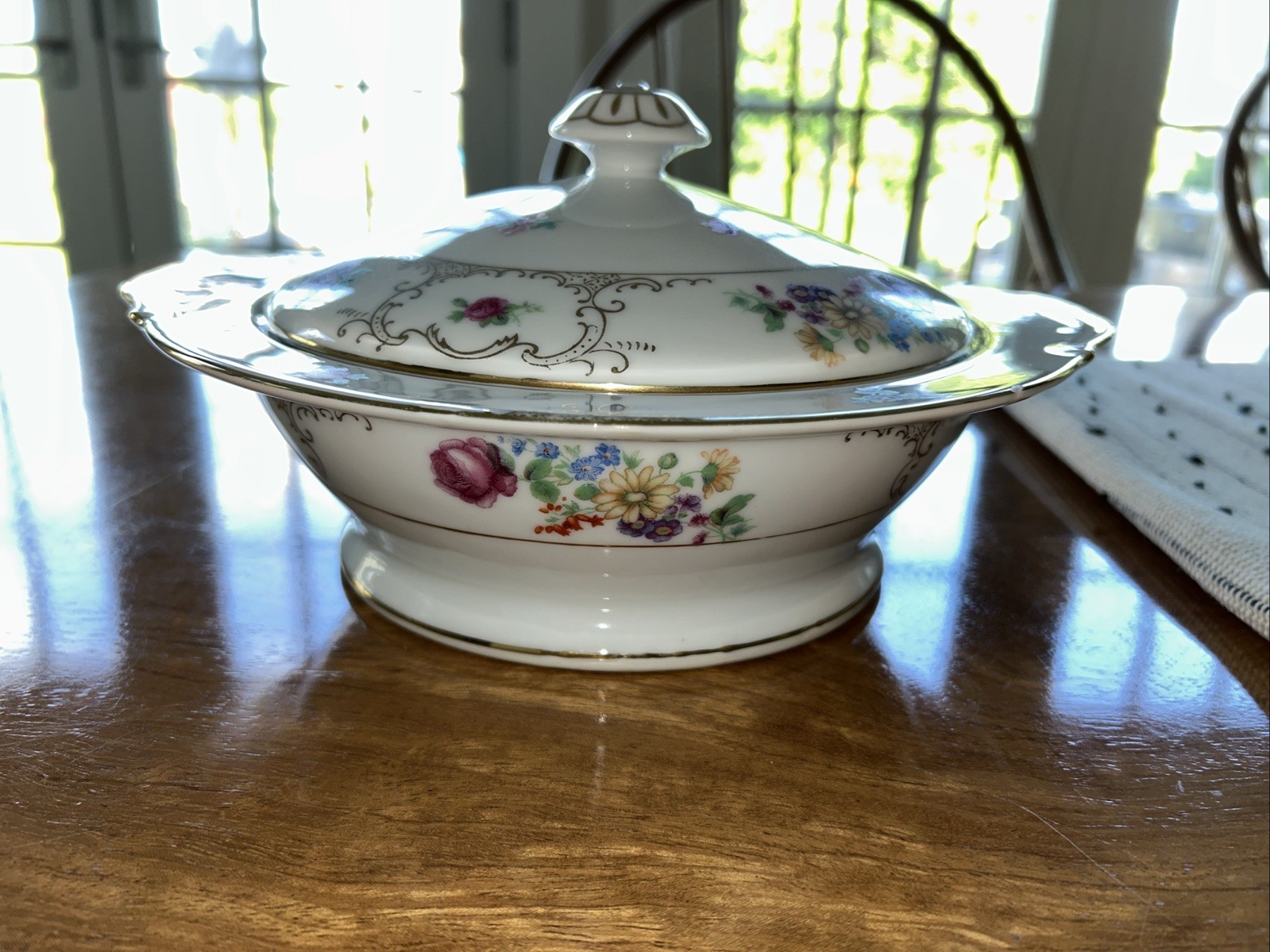 Vintage Made In Occupied Japan Serving Bowl And Lid Floral SGK China