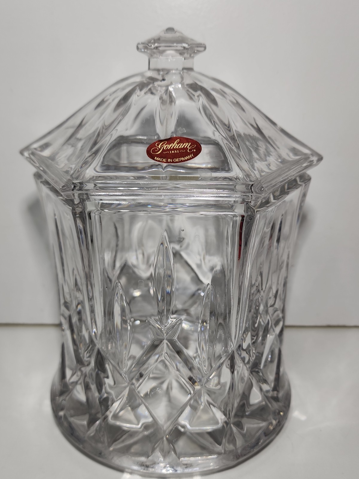 Gorham Lady Anne Hexagon Cut Crystal Biscuit Barrel Jar w/Lid 9″ H x 6″ D