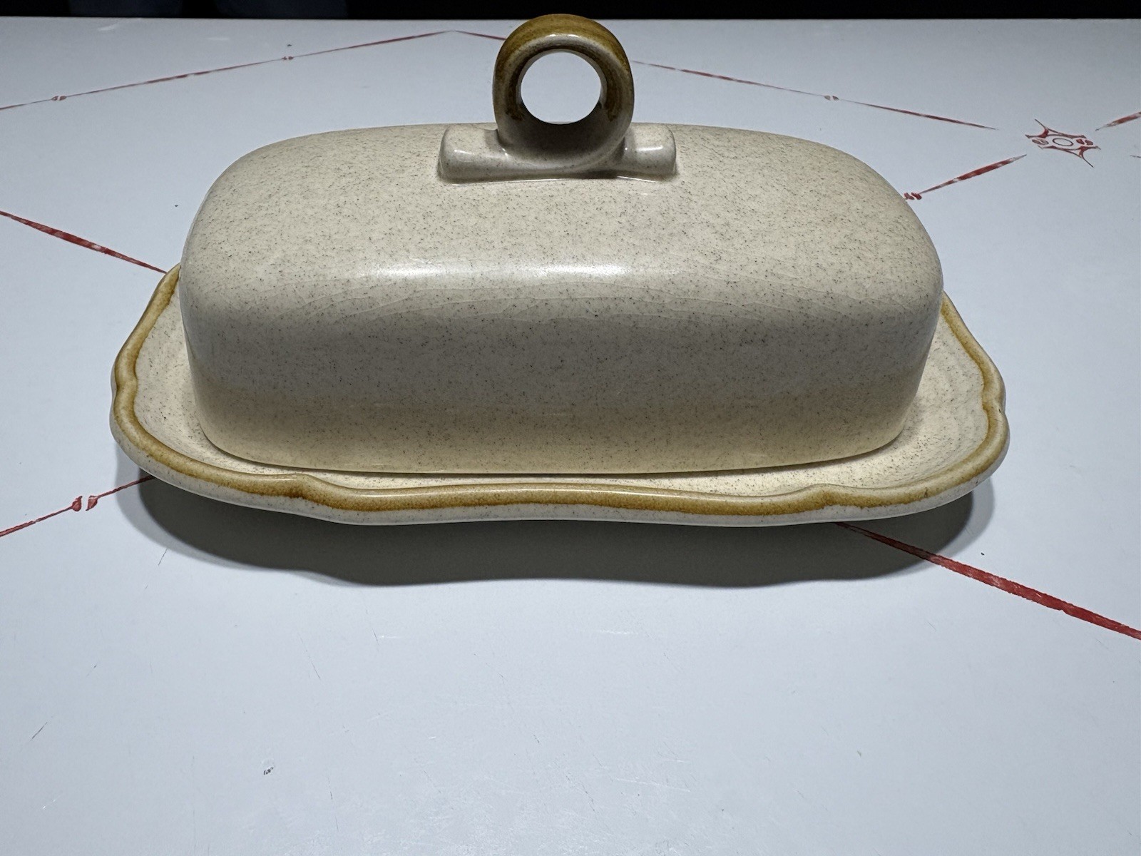 Mikasa Whole Wheat 8″ Covered Butter Dish with Lid EC 400 Made in Japan