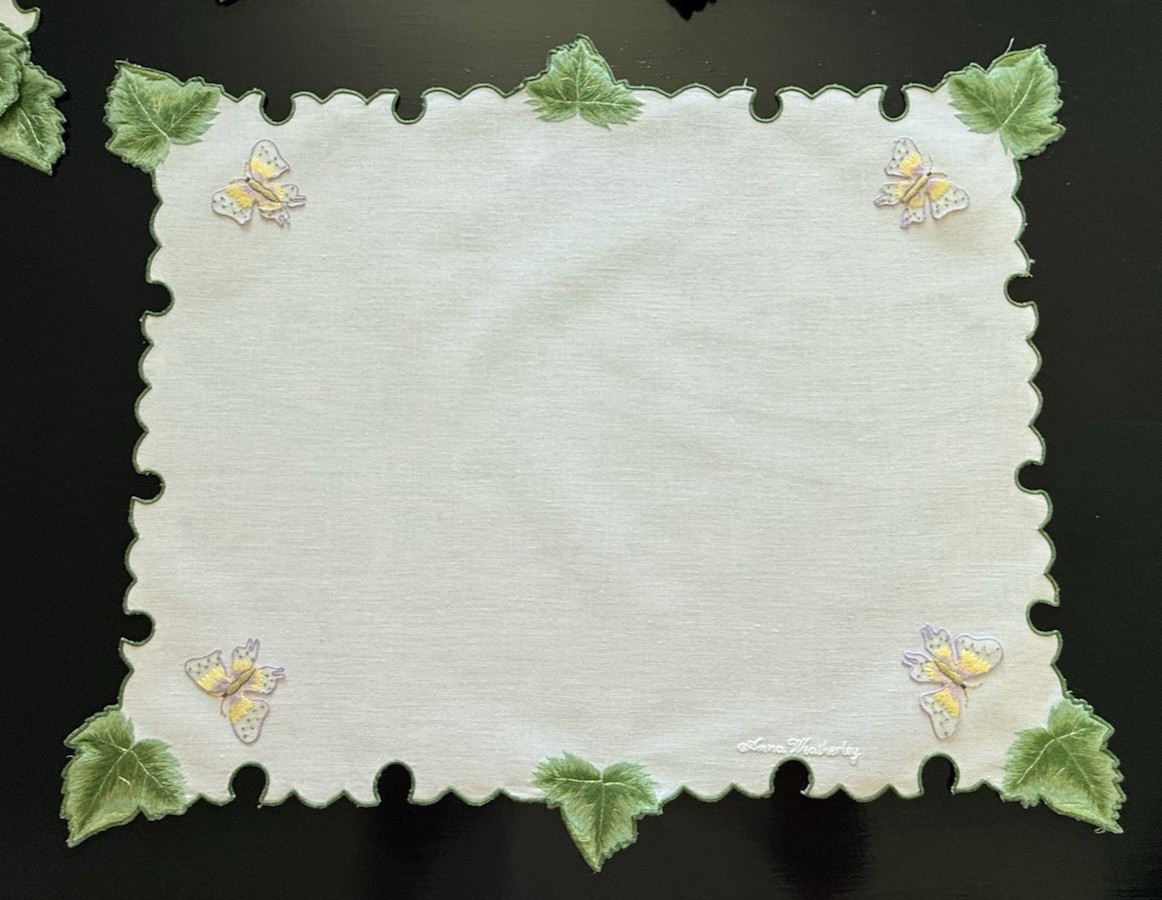 Anna Weatherley Butterfly Ivy Garland Set of 8 Placemats ( Astonishing find! )