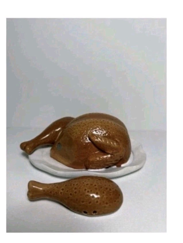 Cracker Barrel Roasted Turkey Salt Pepper Shakers Platter Drumstick NIB 2026 LG