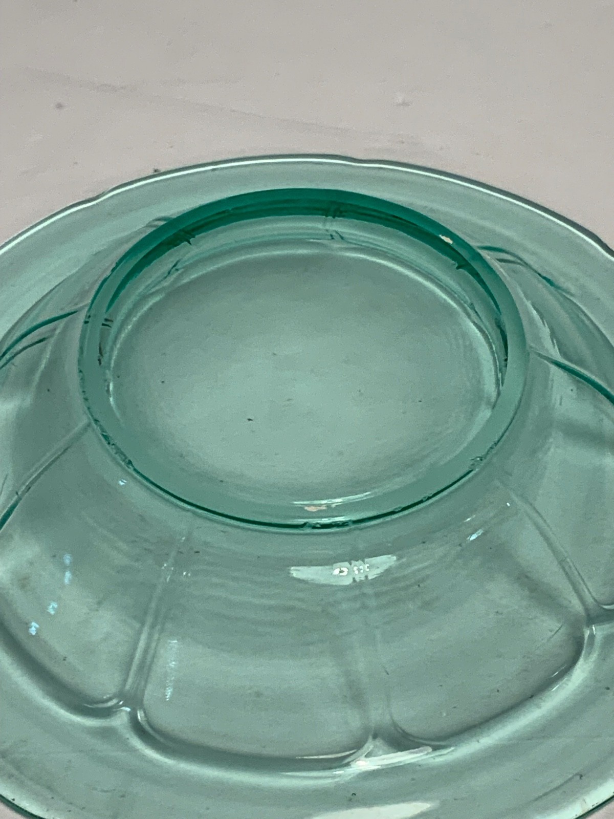 Set of 6 Diamond Glass Co. Victory Green Uranium Glass Fruit Bowls 6.5 in.