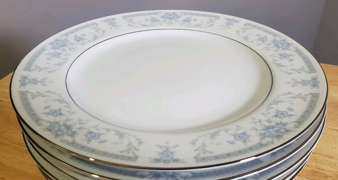 X6 Vintage Sheffield 1985 Blue Whisper Porcelain Dinner Plates Made In Japan GUC