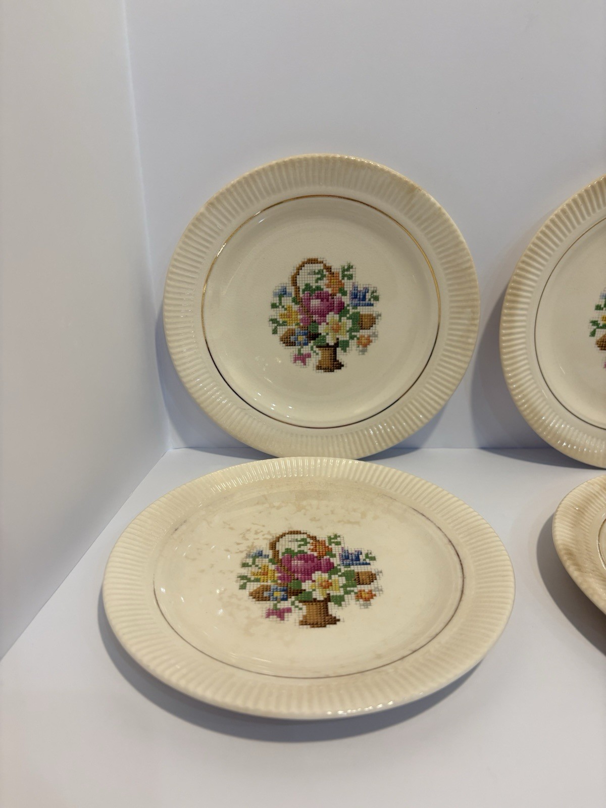 Victory By Salem 23 KARAT GOLD MADE IN U.S. A. 60163-GV BASKET PP.~6 Plates
