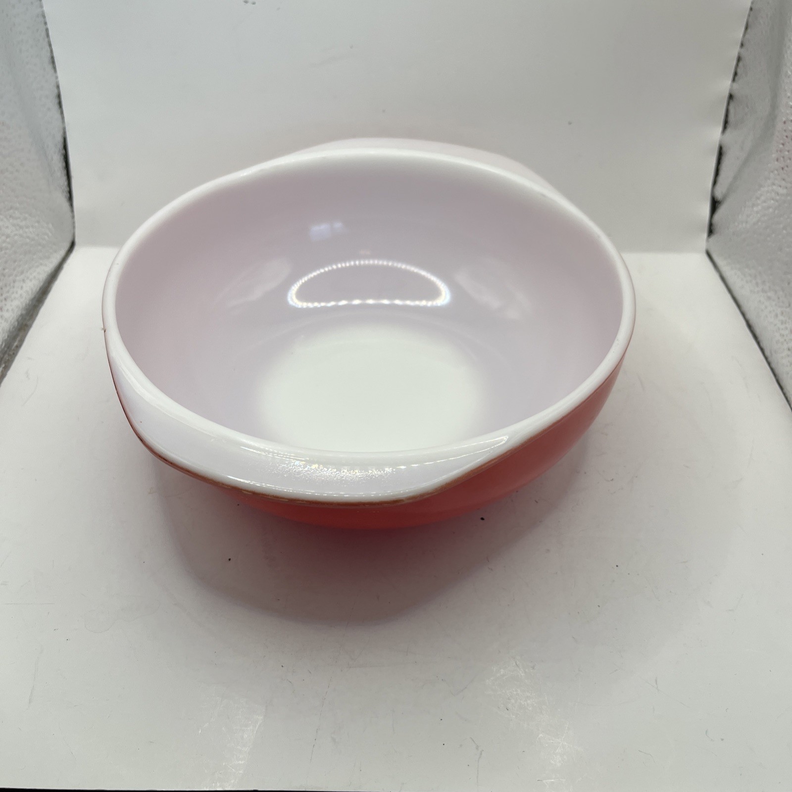 Pyrex 1970’s MCM pink nesting bowl Set Vintage With Lid
