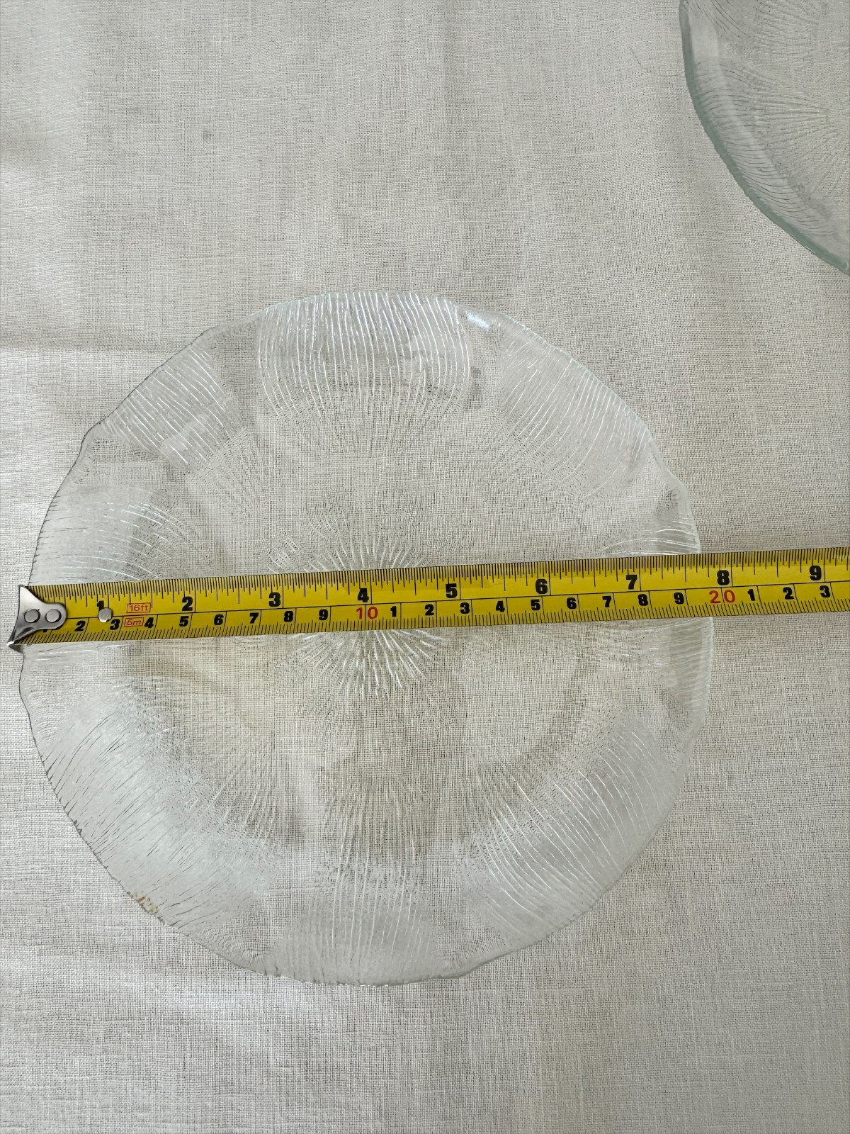 Arcoroc France Fleur Pressed Glass Plates Set Of 4 – Clear Floral Pattern 7.75″