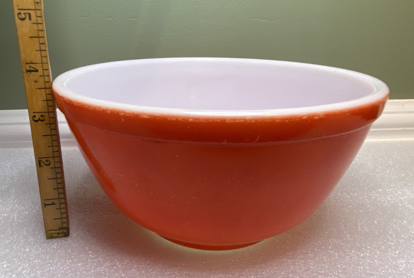 Vintage Pyrex Red 1-1/2 Quart Mixing/Nesting Bowl “No Number” (402) 1940’s
