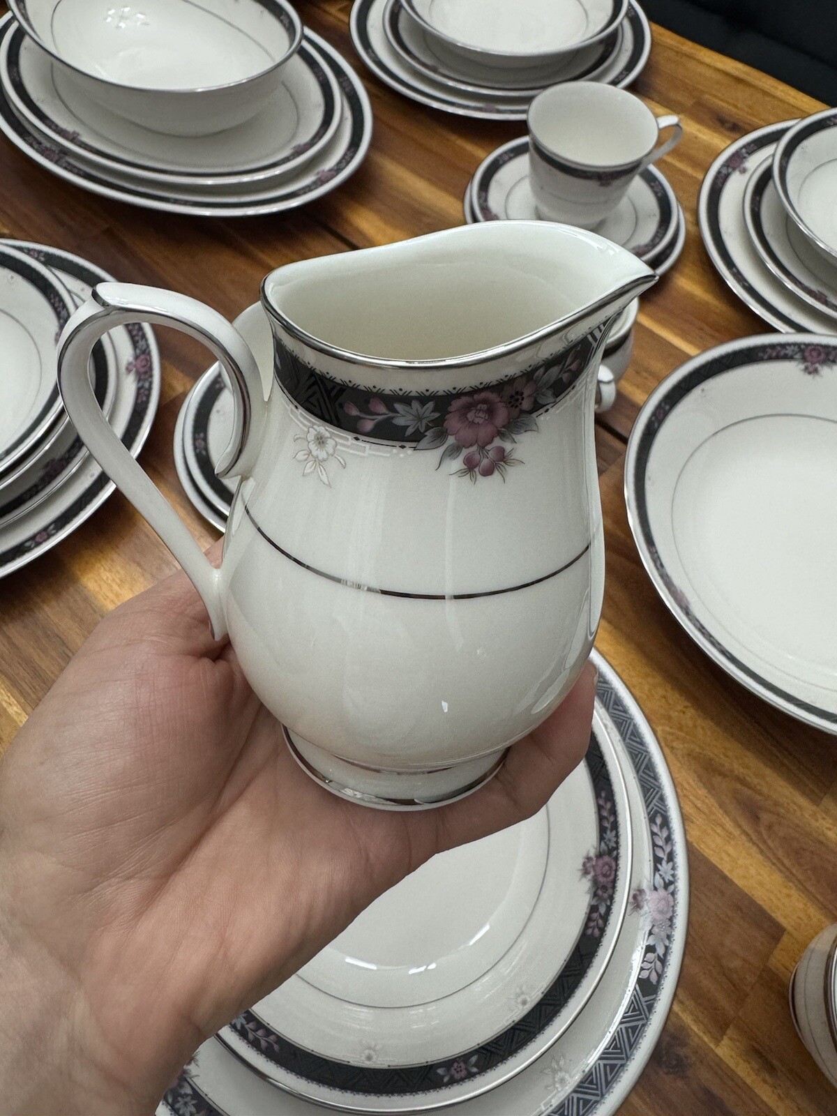 81pc NORITAKE IVORY CHINA ETIENNE 7260, TWELVE 6 PIECE PLACE SETTINGS JAPAN MINT