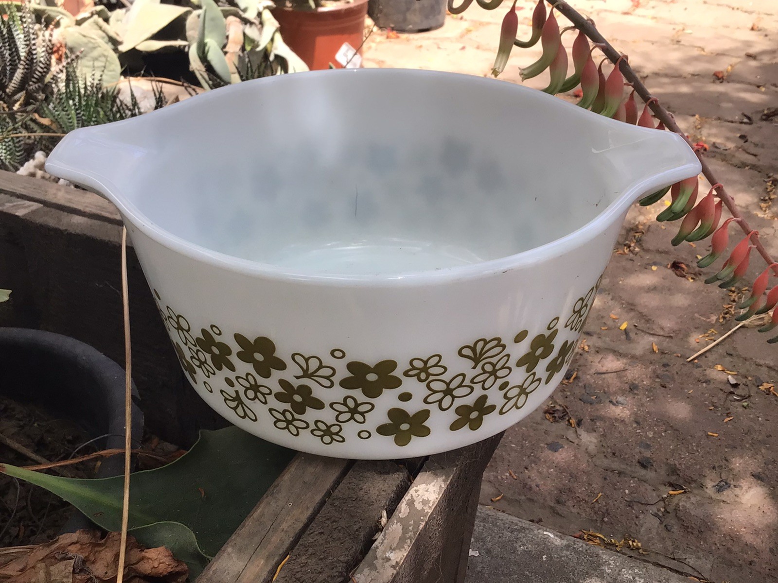 Vintage Pyrex Spring Blossom Crazy Daisy Nesting 1 1/2 Quart Casserole Dish 474B