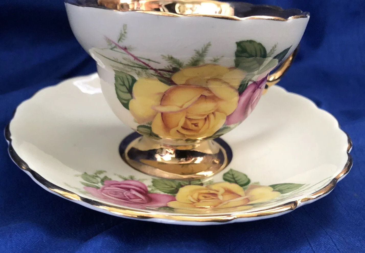 Rosina Bone China England Footed Tea Cup Saucer Cabbage Roses Gold #5198?/HR