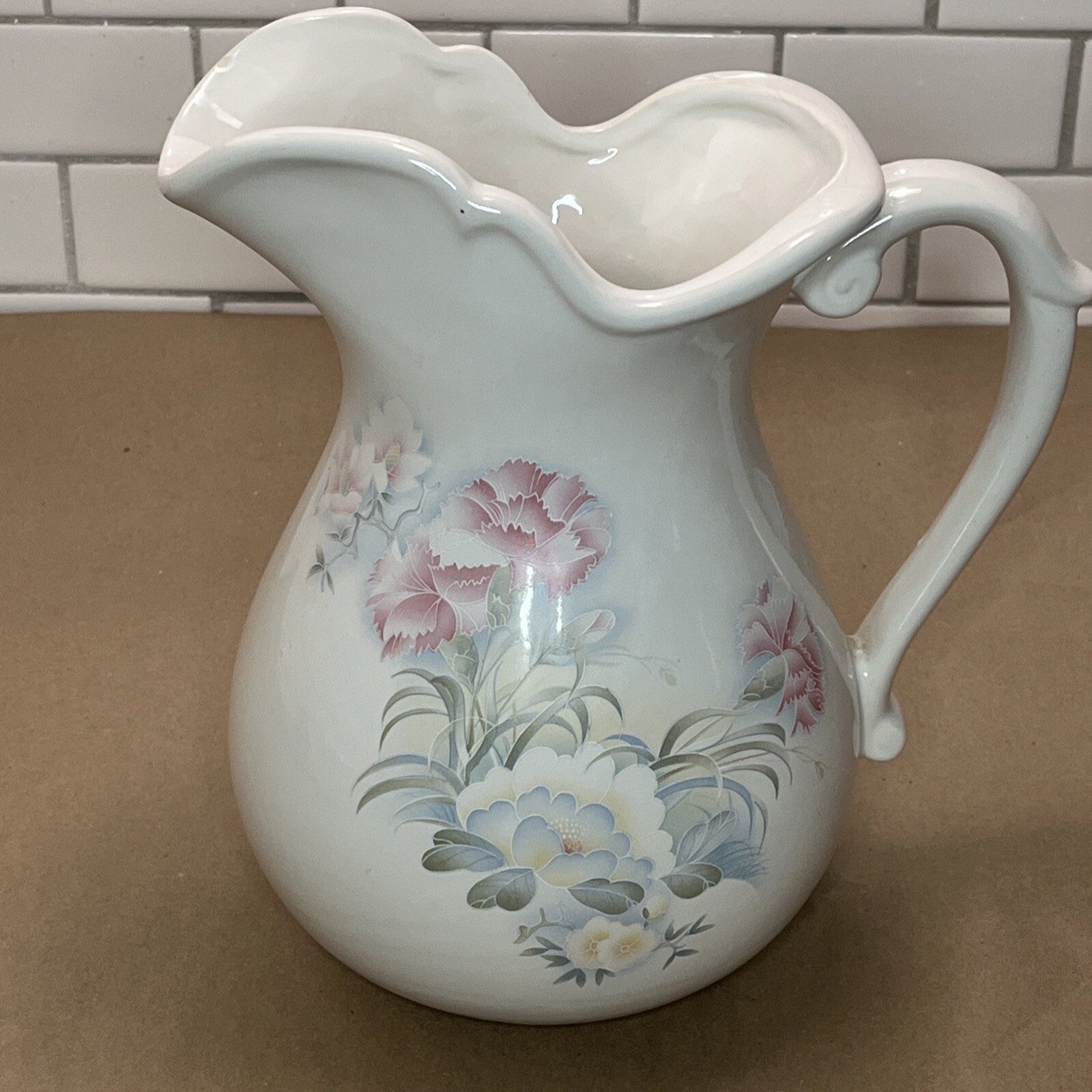 McCoy 7549 Vintage Rose Pitcher 9 Inch No Chips Or Cracks