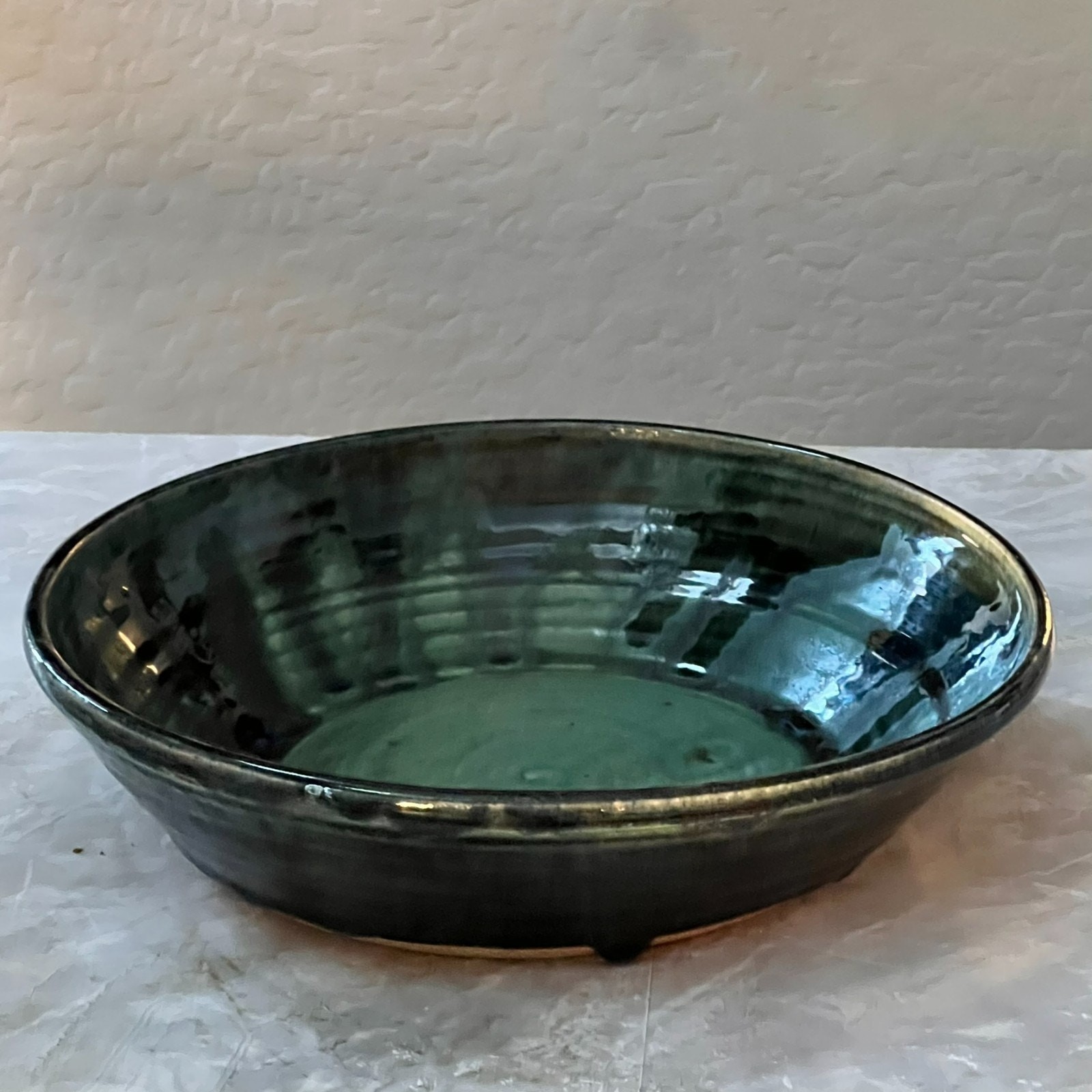 1995 Studio Art Pottery Bowl 11″ Dark Green Glaze Drip Glossy Finish