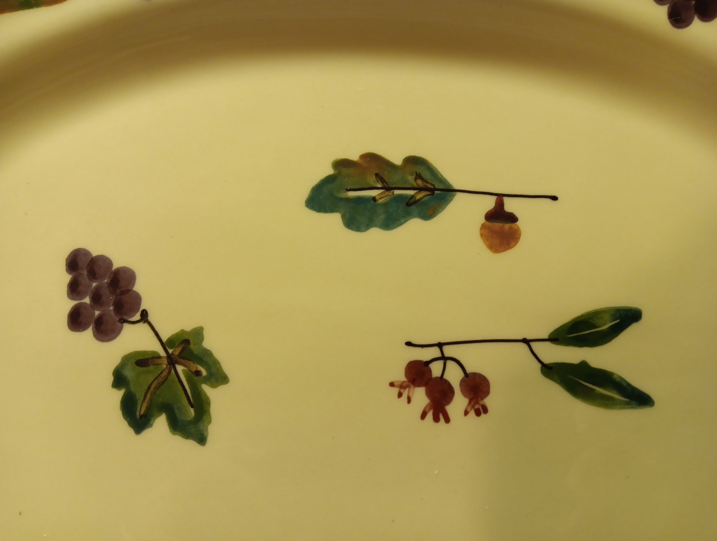Hartstone Pottery Woodland Grapes Leaves 16 ” Oval Platter EUC🥀