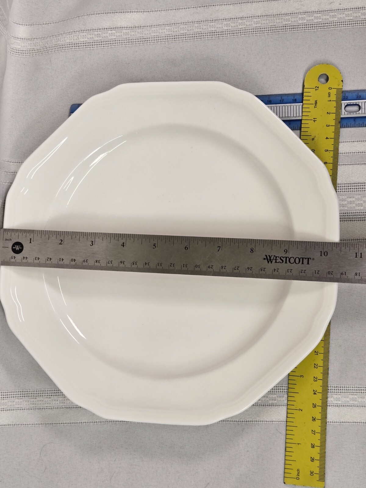 Mikasa Antique White Bone China Dinner Plate 10 1/4″