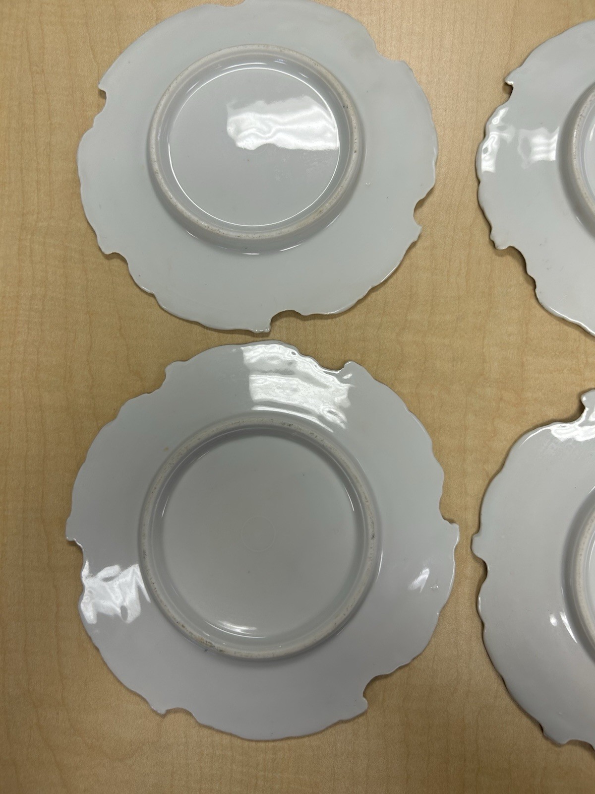 Victorian Themed Plates Set Of 6 With Guilded Scalloped Edges