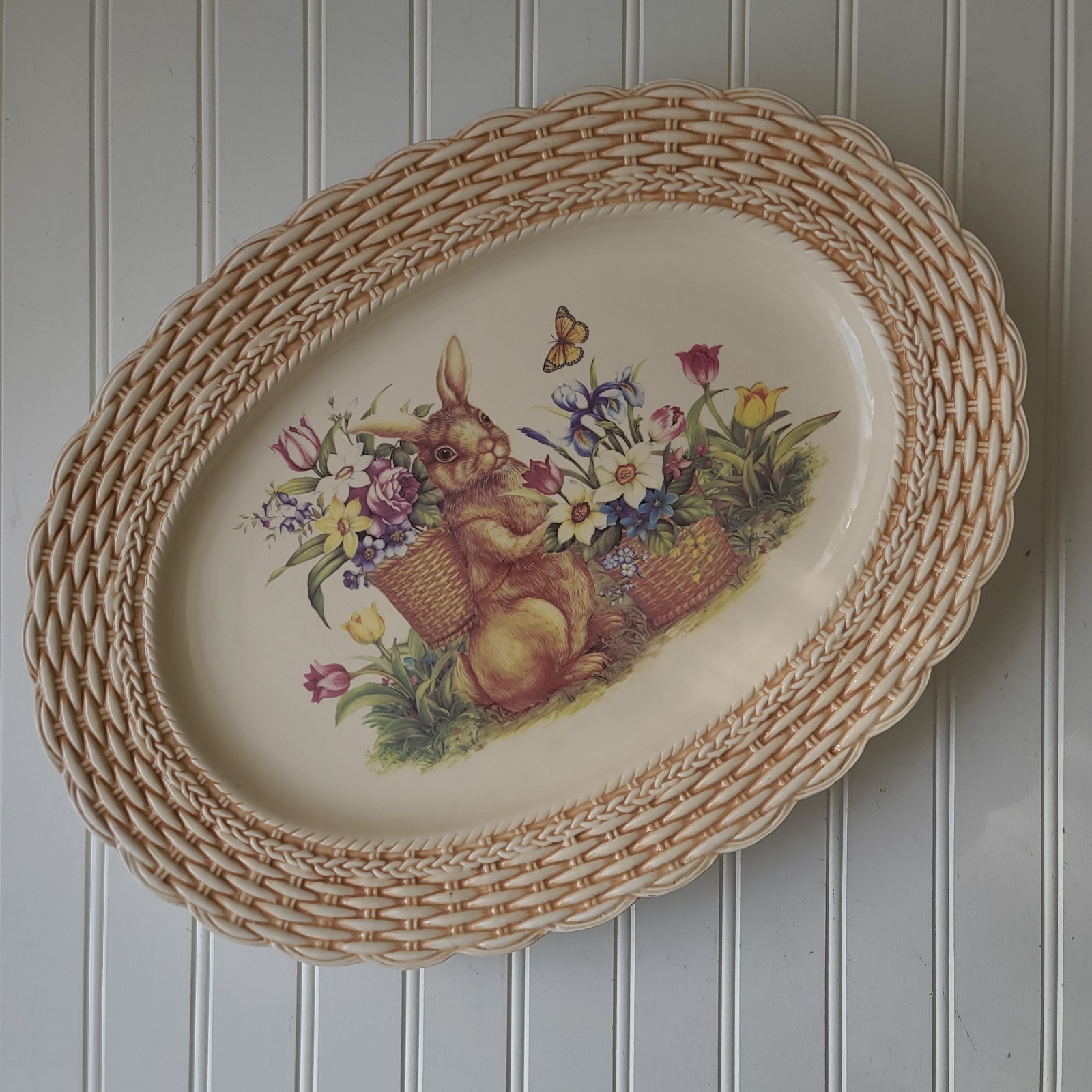 Vintage CRACKER BARREL Easter Treasures 18.5″ Oval Basket Weave Bunny Platter