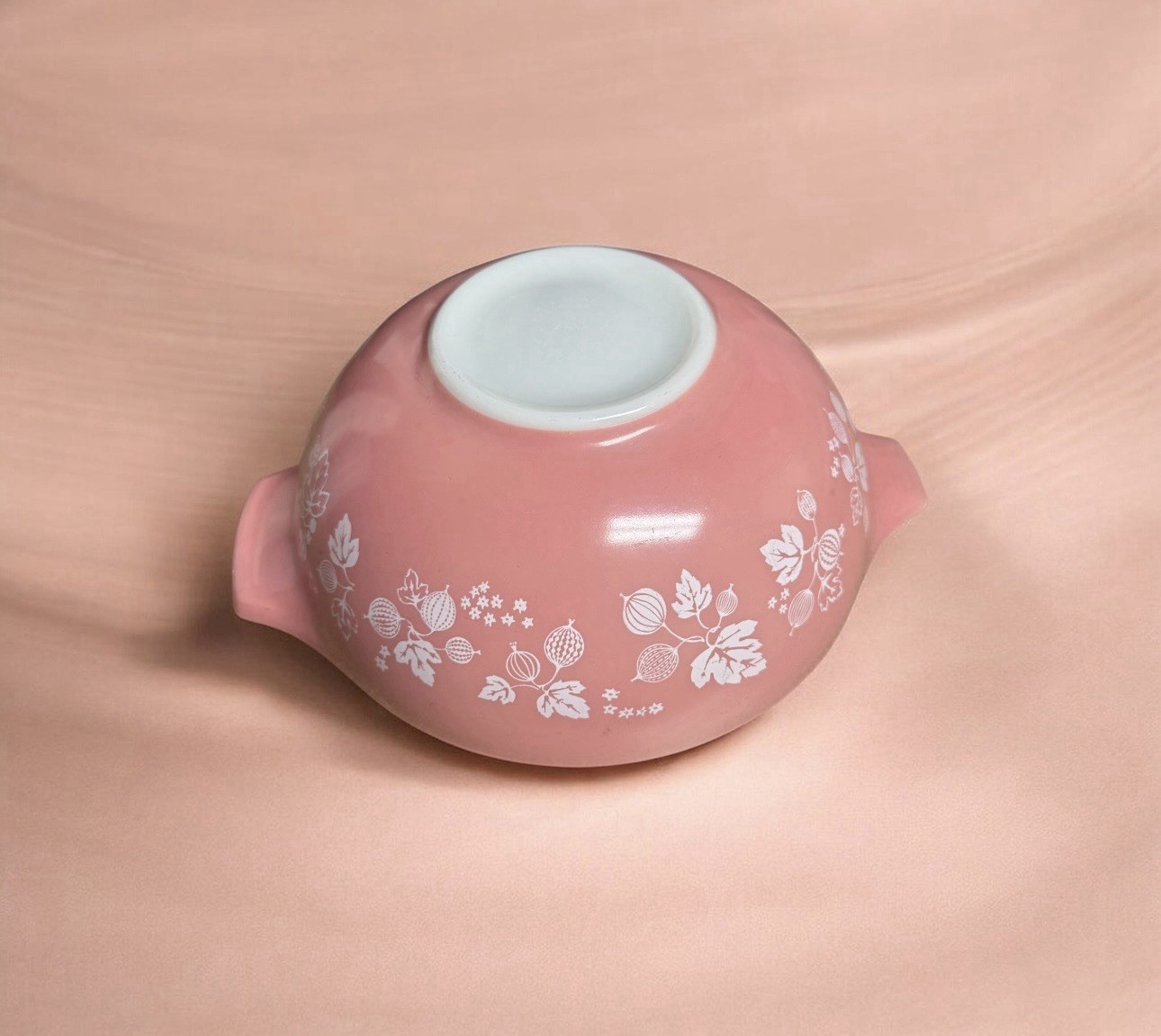 Vintage 1960s PYREX Large Pink Gooseberry 4 Qt Cinderella Mixing Bowl