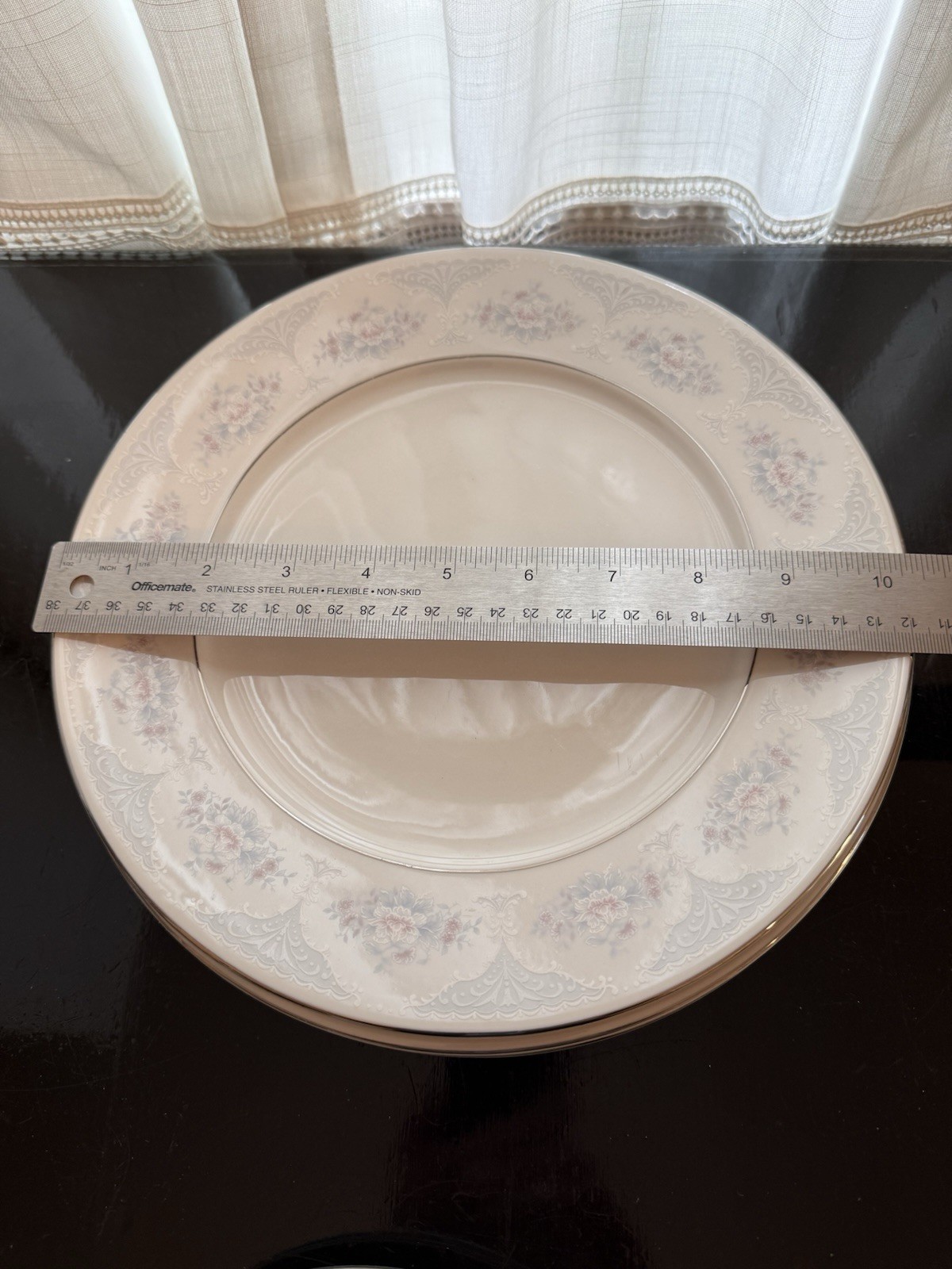 Fine China Sapphire By Silverie Platinum Rimmed 4 Five-Piece Place Settings