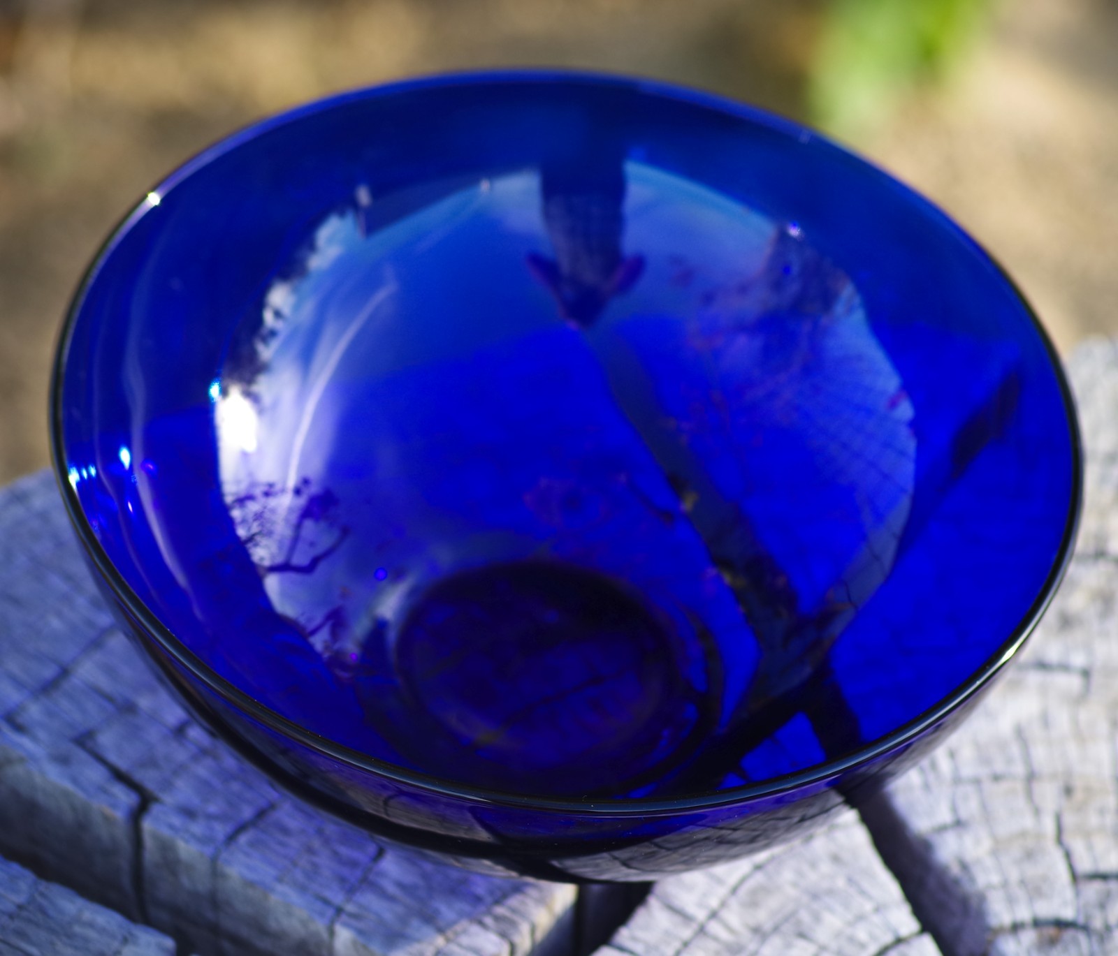 VINTAGE Art Glass Cobalt Blue 8″ Bowl Scandinavian Glass 1950’s