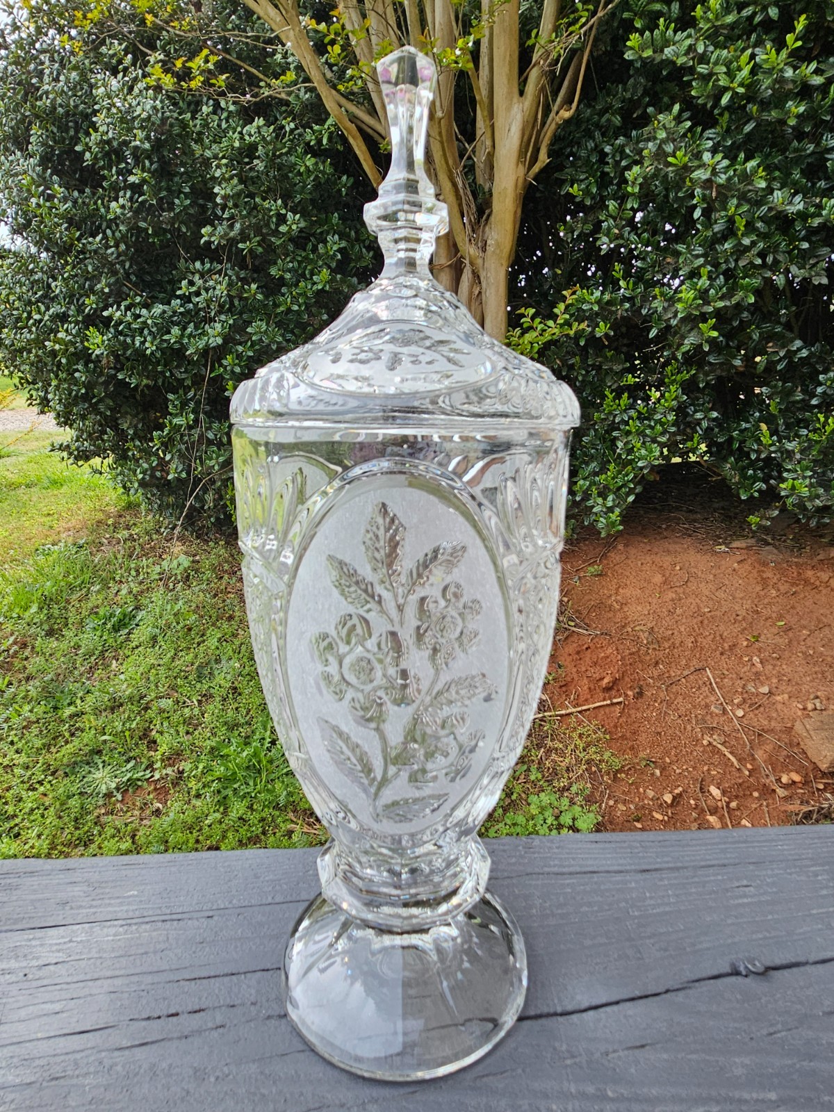 Apothecary Jar Lidded Etched Floral Patterns 14″ Crystal D’Adriana of Yugoslavia