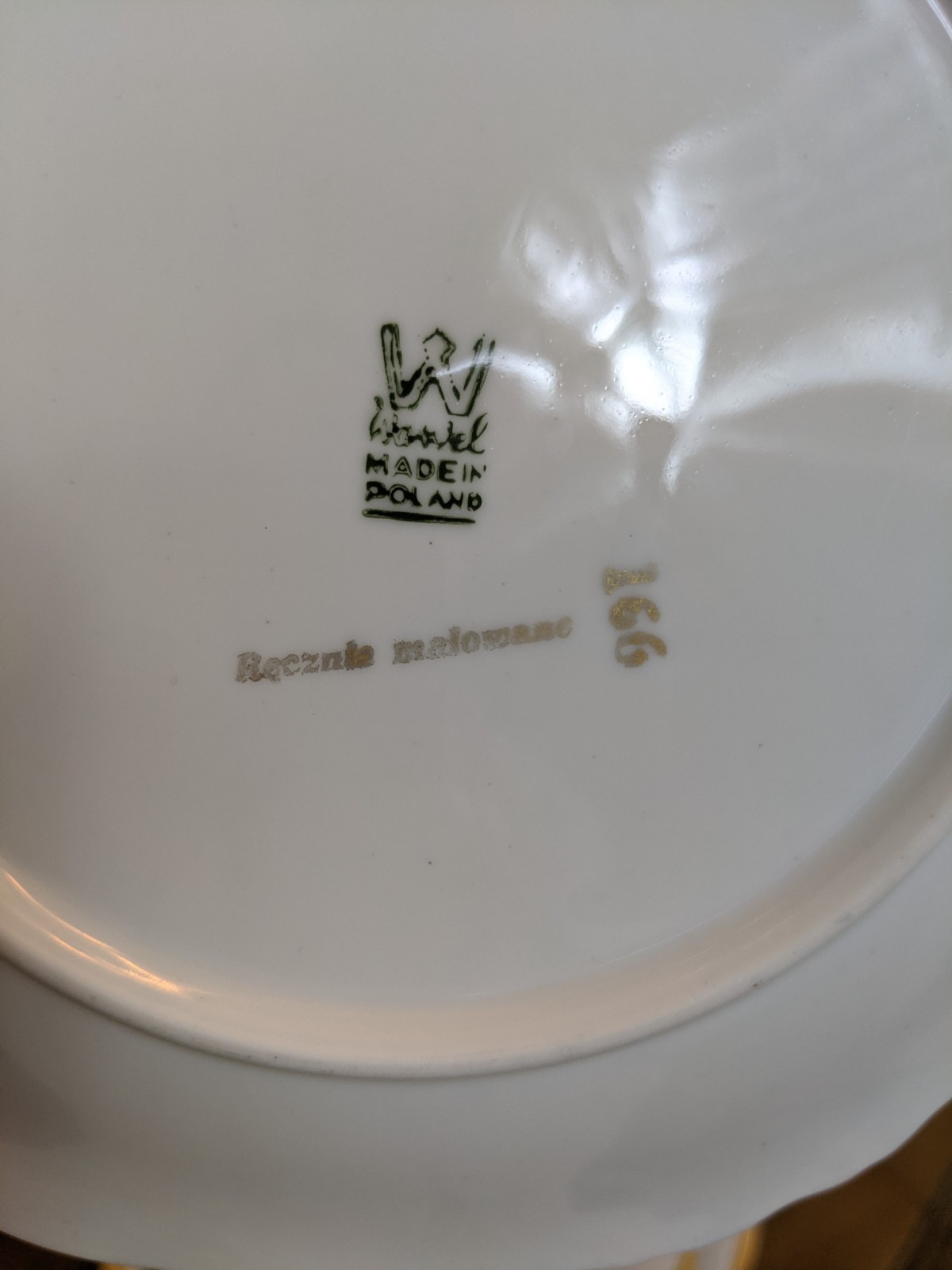 WALBRZYCH WAWEL CHINA POLAND GOLD GILDED EDGE COMPLETE SERVICE FOR 10 UNBOXED