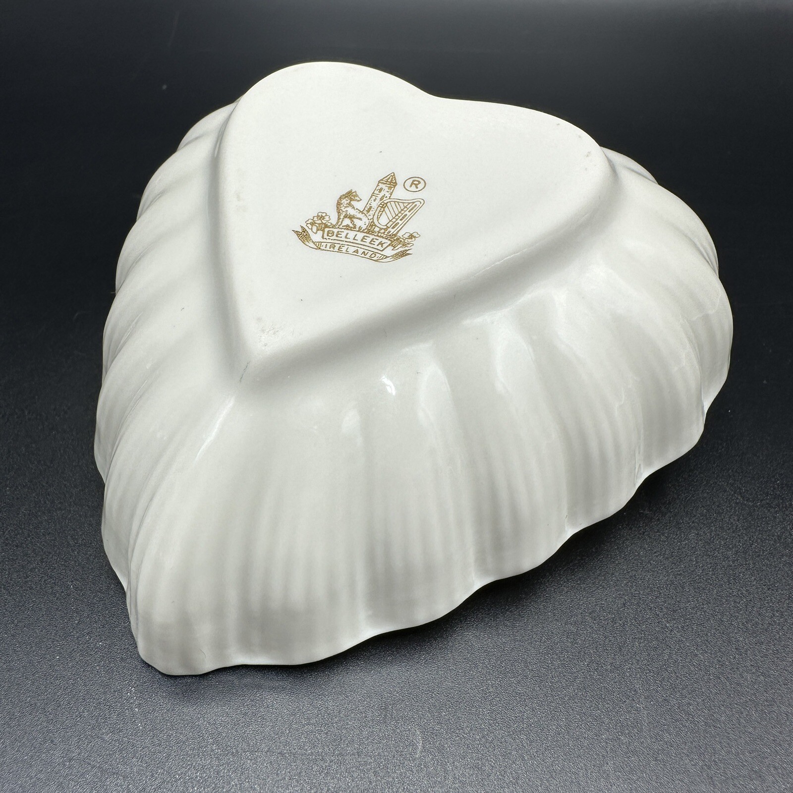 Vtg Heart Beleek Ivory Fine Bone China Porcelain Trinket Dish 7th mark 1980-1993