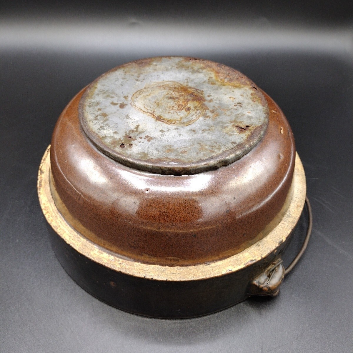 Antique Stoneware Salt Glaze8¾” Crock Mixing Bowl Wire Handle Metal Bottom Brown