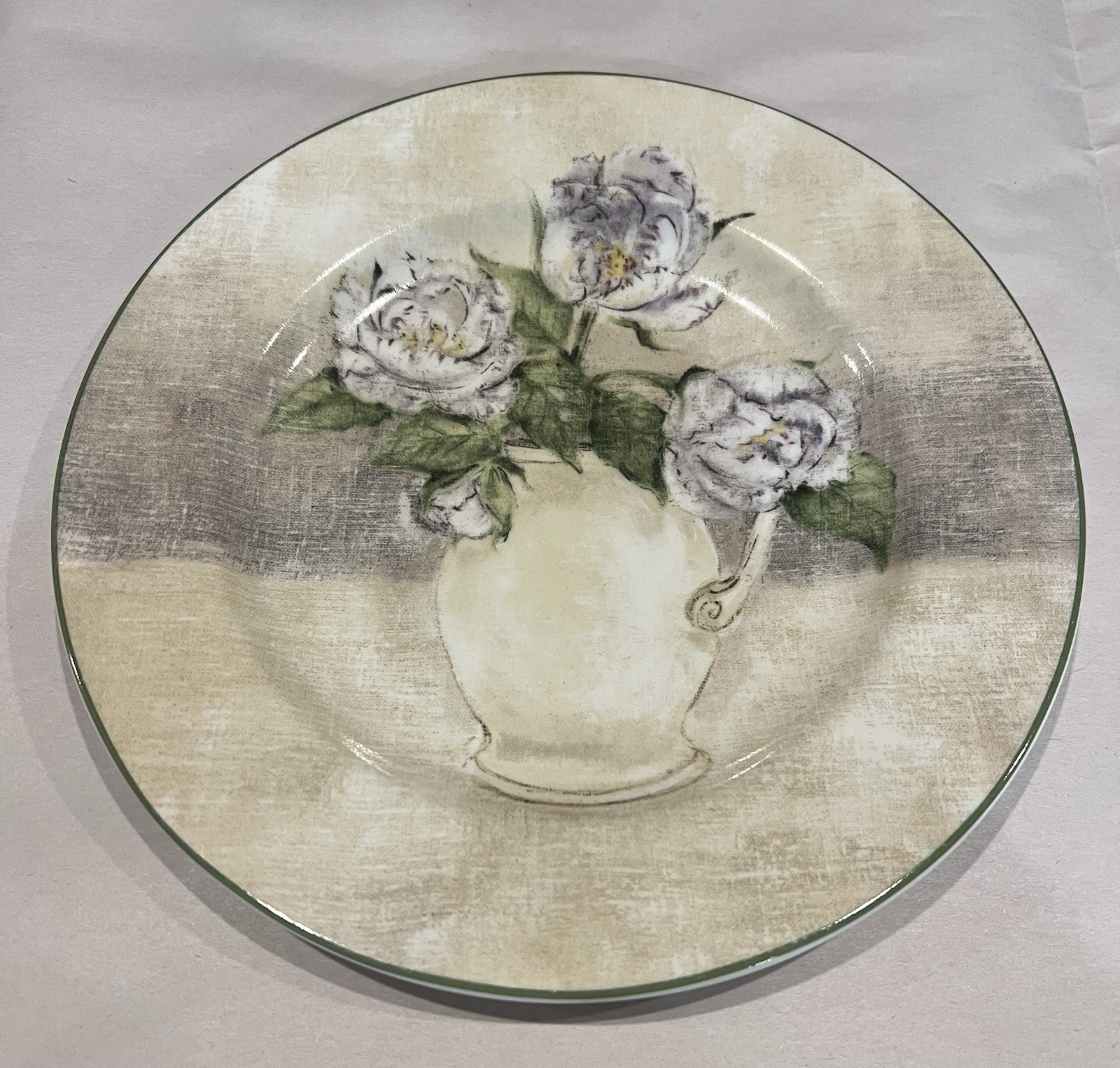 American Atelier Vintage 8 Salad Plates Set of 4 Floral Pattern