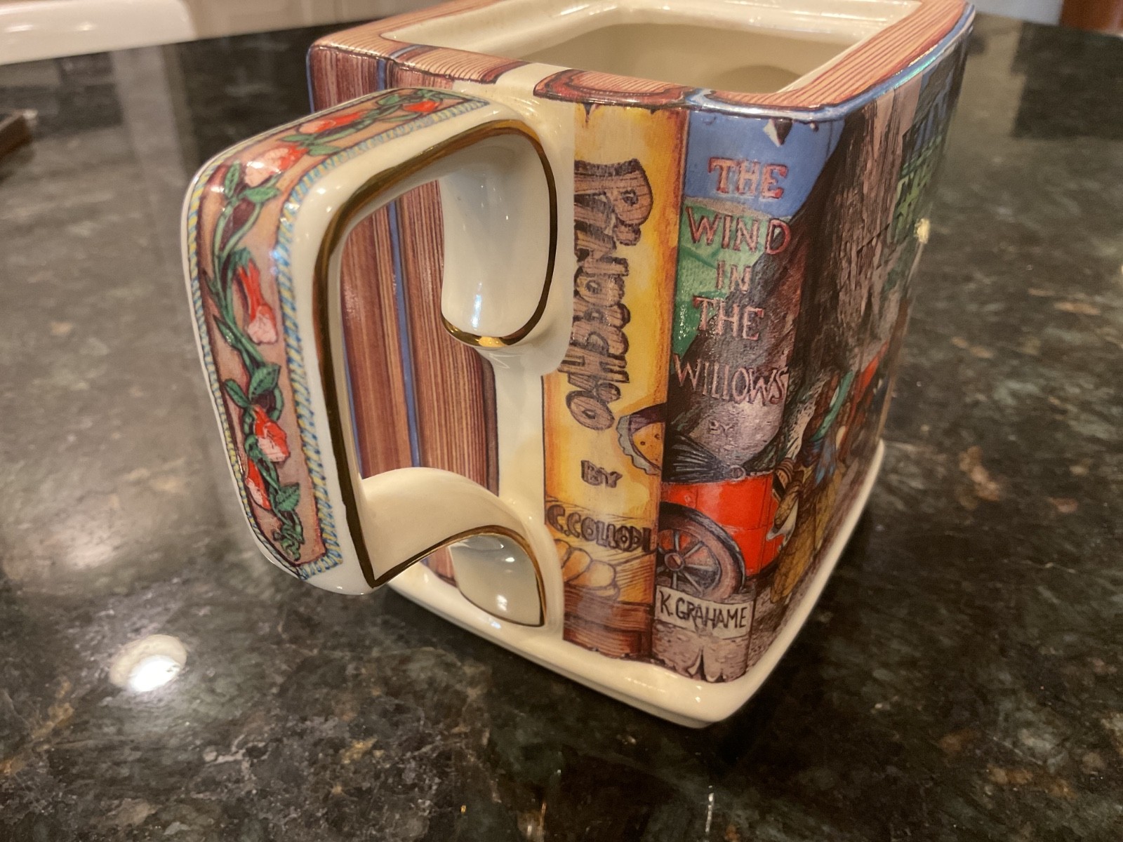 James Sadler Windsor Teapot “WIND IN THE WILLOWS” Kenneth Graham Mint Condition